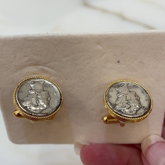 Gorgeous Silver Dime Cuff Links Gold Tone EUC!! - Picture 6 of 7